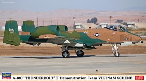 Hasegawa 02478 - 1:72 A-10C Thunderbolt II Demonstration Team Vietnam Scheme.