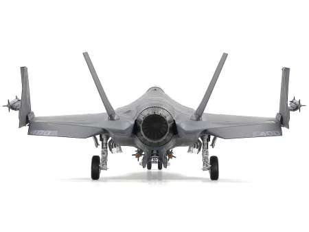 Tamiya-61127-F-35-Lightning-II (9).jpg