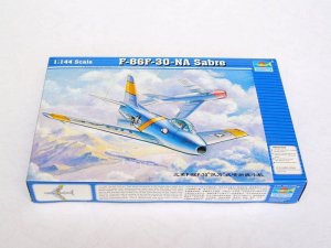 Trumpeter 01320 - 1:144 North American F-86 F-30 Sabre