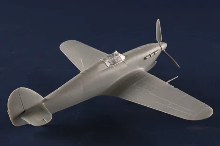 Hobby-Boss-81780-Hawker-Hurricane (5).jpg