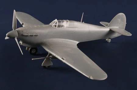 Hobby-Boss-81780-Hawker-Hurricane (6).jpg