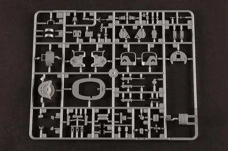 Hobby-Boss-81775-B-24D-Liberator (20).jpg