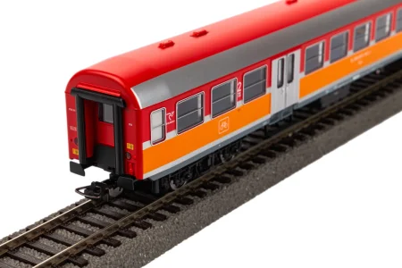 piko-96665-wagon-pasażerski-polregio-1.jpg