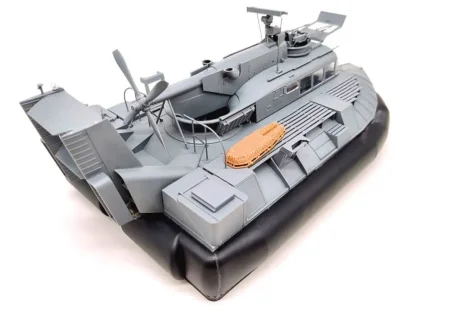 gecko-35gm0101-us-navy-patrol-air-cushion-vehicle-pacv (11).jpg