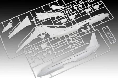 Revell-03772-Boeing-737 (2).jpg