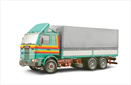 Italeri-90762-Scania-142H (4).jpg