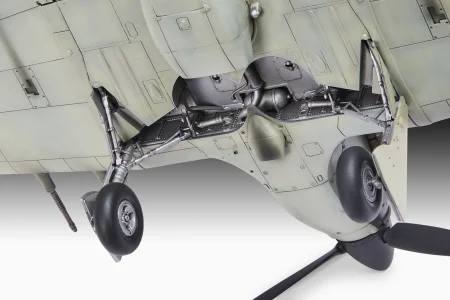 Revell-03768 (6).jpg
