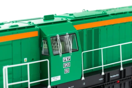 piko-52311-lokomotywa-411D-SM31-150-pkp-dcc-3.jpg