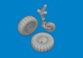 6481117_Fi 156C wheels_2.jpg