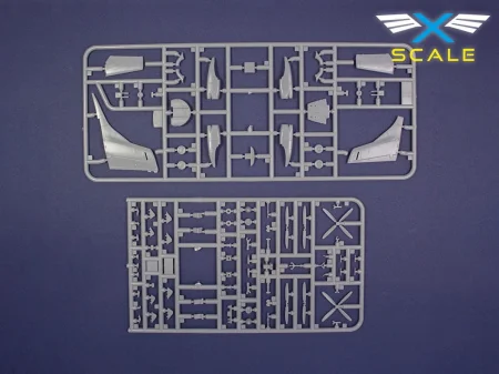 X-Scale-144009-ATR-42-300 (4).jpg