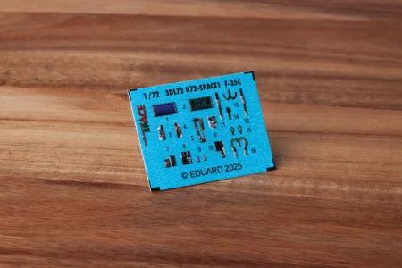 3dl72072_01.jpg