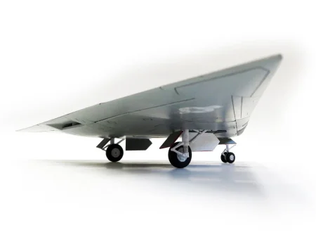 Modelcollect-UA48005-A-12-Avenger-II (6).jpg