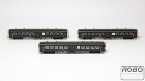 Robo 302021 H0 - Set of 3 type 101A passenger cars, 2 kl, PKP, Jarocin, ep.V, with lighting