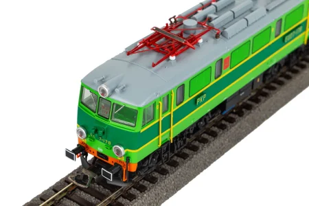 piko-96359-Lokomotywa-elektryczna-EU07-PKP-dcc-03.jpg