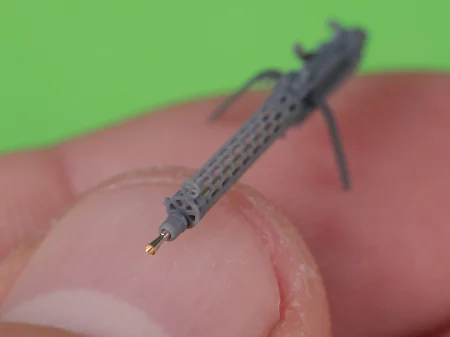 AM-48-184_09.jpg