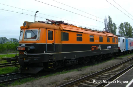 piko-21030-H0-lokomotywa-elektryczna-typu-181-STk-VI-DCC-z-dźwiękiem.jpg