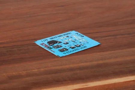 3dl72080_02.jpg