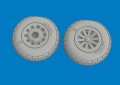 672442_P-51D wheels block tread_3.jpg