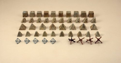 Go to product ITALERI 6147 - 1:72 Antitank Obstacles