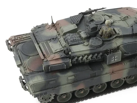 tamiya-32607-leopard-2A7V (5).jpg