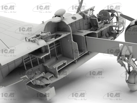 ICM-48353-HP-52-Hampden-British-Torpedo-Bomber (7).jpg