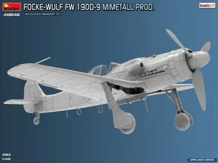 Miniart-48040-Focke-Wulf-Fw-190D-9 (6).jpg