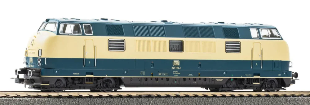 Piko 52617 H0 - Lokomotywa spalinowa BR 221, DB, ep.IV