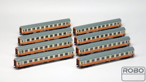 Go to product Robo 200110 H0 - Set of 8 passenger cars type Y/B-70 Bautzen, Städteexpress, DR, ep.IV