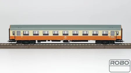 200110-staedteexpress-yb-70-bautzen-zestaw-8-wagonow-stacja-berlin-lichtenberg (21).jpg