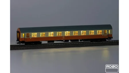 200111-staedteexpress-yb-70-bautzen-zestaw-8-wagonow-stacja-berlin-lichtenberg-nowa-plytka-oswietleniowa-robo-20 (4).jpg