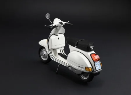 Italeri-4645-vespa (6).jpg