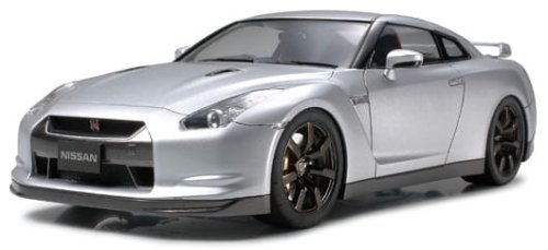 Go to product TAMIYA 24300 - 1:24 Nissan GT-R