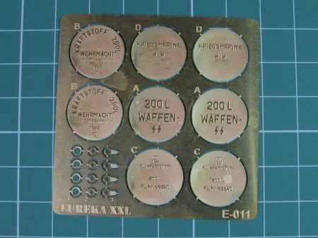 e011-02.jpg