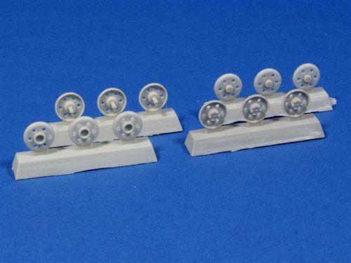 Go to product PANZERART 35126 - 1:35 Steel return rollers for StuG III (Pattern B)