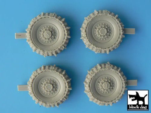 Go to product BLACK DOG T35008 - 1:35 Staghound snowchained wheels set