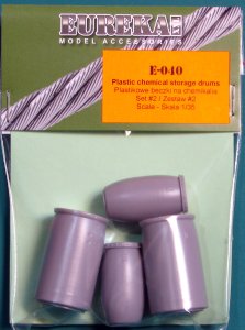 EUREKA XXL E-040 - 1:35 Set of plastic storage drums #2