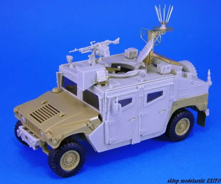 LF1159_3.jpg