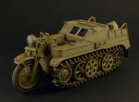 7404_06LR.jpg