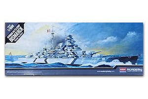 ACADEMY 14218 - 1:800 Bismarck