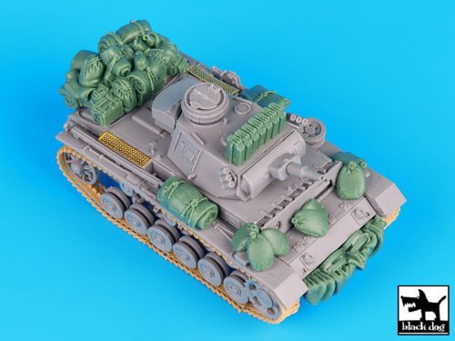 Go to product BLACK DOG T72037 - 1:72 German Pz.Kpw III Ausf.N DAK accessories set