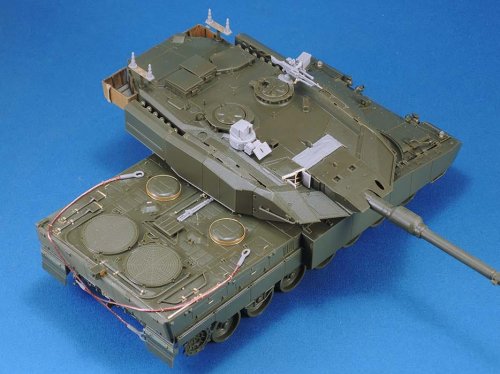 Go to product LEGEND LF1342 - 1:35 Leopard 2A4M CAN Detailing set (for Hobby Boss)