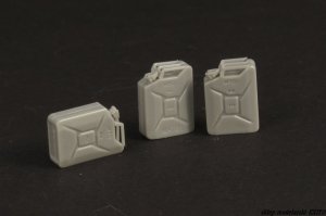 PANZERART 35302 - 1:35 WWII British 20l Canisters Late Pattern (12 szt)