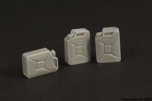Go to product PANZERART 35302 - 1:35 WWII British 20l Canisters Late Pattern (12 szt)