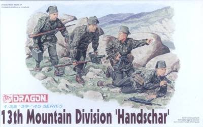 Go to product DRAGON 6067 - 1:35 13th SS Moutain Troops Handschar