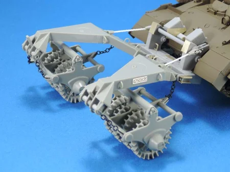 LF1332-2.jpg