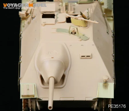 PE35176_08.JPG