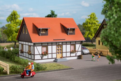 Go to product AUHAGEN 11453 H0 – Detached house