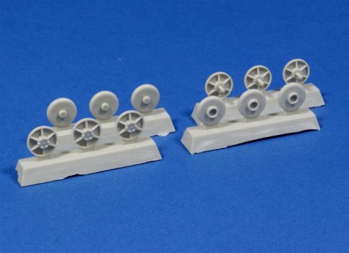Go to product PANZERART 35127 - 1:35 Steel return rollers for StuG III (Pattern C)