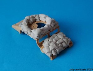 PANZERART 35310 - 1:35 Humvee with sandbags armor (mobile check point)