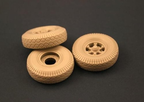 Go to product PANZERART 35072 - 1:35 Road Wheels with spare for Sd.Kfz.9 FAMO